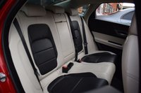 USED 2019 19 JAGUAR XF 3.0 D V6 S 4d 296 BHP PAN ROOF / MERIDIAN / BIG NAV