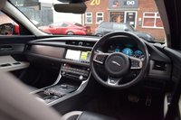 USED 2019 19 JAGUAR XF 3.0 D V6 S 4d 296 BHP PAN ROOF / MERIDIAN / BIG NAV