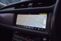 USED 2019 19 JAGUAR XF 3.0 D V6 S 4d 296 BHP PAN ROOF / MERIDIAN / BIG NAV
