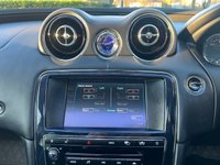 USED 2011 11 JAGUAR XJ 3.0L D V6 PORTFOLIO SWB 4d AUTO 275 BHP 
