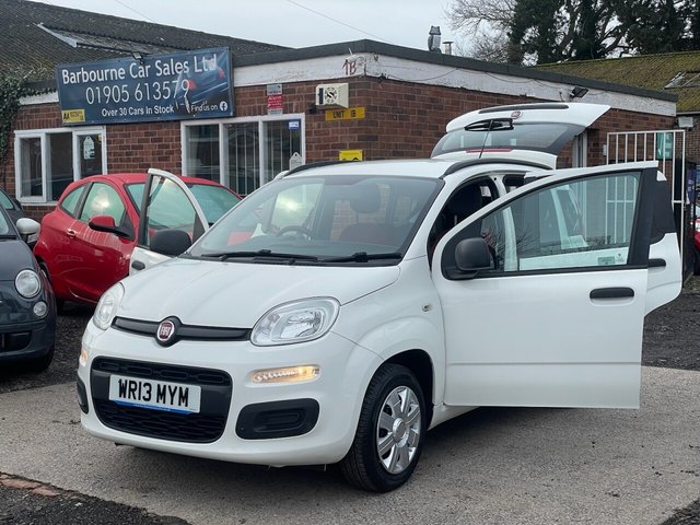 2013 13 FIAT PANDA 1.2 EASY 5d 69 BHP &pound;35 per year road tax, insurance group 4, MOT Jan 2025