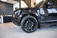 USED 2020 20 LAND ROVER DEFENDER 2.0 SE 5d 198 BHP Explorer Pack, 7 Seat, 23"s