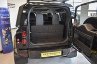 USED 2020 20 LAND ROVER DEFENDER 2.0 SE 5d 198 BHP Explorer Pack, 7 Seat, 23"s