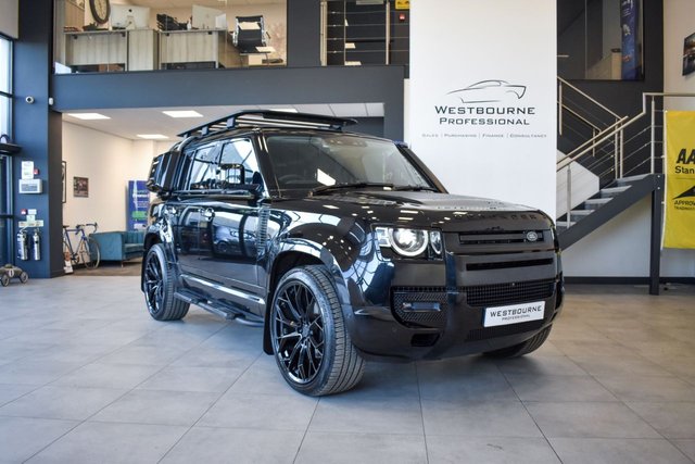 2020 20 Land Rover Defender 2.0 SE 5d 198 BHP