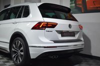 USED 2018 68 VOLKSWAGEN TIGUAN 2.0 R-LINE TDI DSG 5d 148 BHP ELECTRIC TAILGATE / PAN ROOF