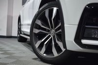 USED 2018 68 VOLKSWAGEN TIGUAN 2.0 R-LINE TDI DSG 5d 148 BHP ELECTRIC TAILGATE / PAN ROOF