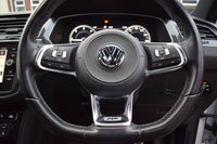USED 2018 68 VOLKSWAGEN TIGUAN 2.0 R-LINE TDI DSG 5d 148 BHP ELECTRIC TAILGATE / PAN ROOF