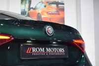 USED 2021 71 ALFA ROMEO GIULIA 2.0 TB VELOCE 4d 277 BHP PERFORMANCE PACK / VISCONTI