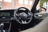 USED 2021 71 ALFA ROMEO GIULIA 2.0 TB VELOCE 4d 277 BHP PERFORMANCE PACK / VISCONTI