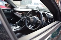 USED 2021 71 ALFA ROMEO GIULIA 2.0 TB VELOCE 4d 277 BHP PERFORMANCE PACK / VISCONTI