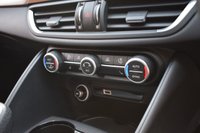 USED 2021 71 ALFA ROMEO GIULIA 2.0 TB VELOCE 4d 277 BHP PERFORMANCE PACK / VISCONTI