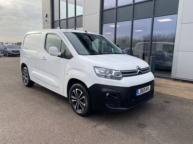 2019 69 Citroen Berlingo 1.6 1000 DRIVER 100PS NEW MODEL NAV REAR CAMERA