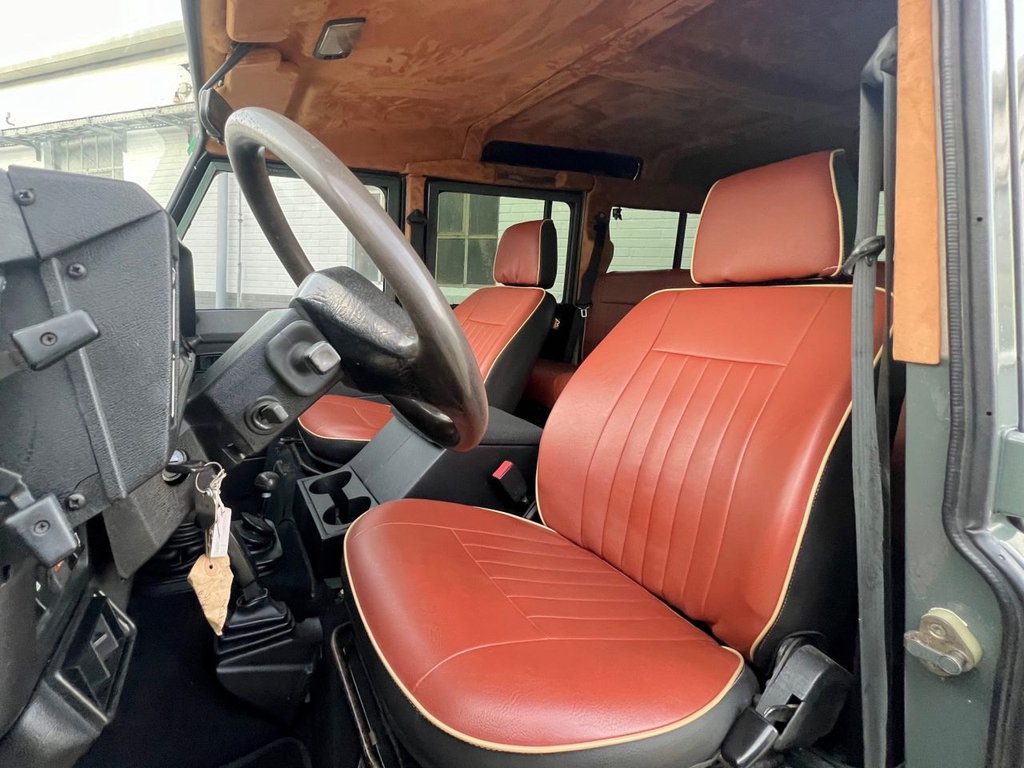 USED 1995 M LAND ROVER DEFENDER 110 300TDI // 2.5 // LHD // EXPORT // 9 SEATS // PX SWAP 
