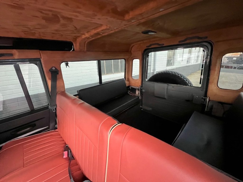 USED 1995 M LAND ROVER DEFENDER 110 300TDI // 2.5 // LHD // EXPORT // 9 SEATS // PX SWAP 