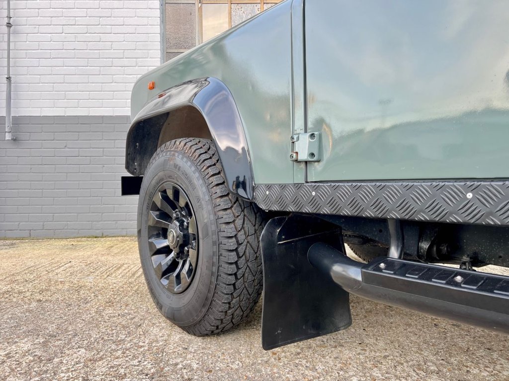 USED 1995 M LAND ROVER DEFENDER 110 300TDI // 2.5 // LHD // EXPORT // 9 SEATS // PX SWAP 