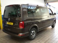 USED 2019 19 VOLKSWAGEN TRANSPORTER SHUTTLE 2.0 T32 TDI SHUTTLE SE BMT 5d 148 BHP 8 SEATS AIR CON CRUISE CONTROL PARKING SENSORS 6 MONTHS GOLD WARRANTY