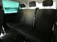 USED 2019 19 VOLKSWAGEN TRANSPORTER SHUTTLE 2.0 T32 TDI SHUTTLE SE BMT 5d 148 BHP 8 SEATS AIR CON CRUISE CONTROL PARKING SENSORS 6 MONTHS GOLD WARRANTY