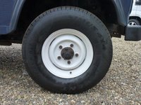 USED 2013 13 LAND ROVER DEFENDER 2.2 TD HARD TOP 122 BHP www.suffolkcarcentre.co.uk - Located at Reydon