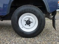 USED 2013 13 LAND ROVER DEFENDER 2.2 TD HARD TOP 122 BHP www.suffolkcarcentre.co.uk - Located at Reydon