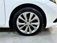 USED 2016 66 TOYOTA AURIS 1.2 VVT-I EXCEL 5d 114 BHP 