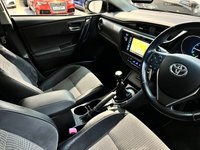 USED 2016 66 TOYOTA AURIS 1.2 VVT-I EXCEL 5d 114 BHP 