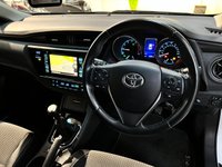 USED 2016 66 TOYOTA AURIS 1.2 VVT-I EXCEL 5d 114 BHP 