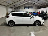 USED 2016 66 TOYOTA AURIS 1.2 VVT-I EXCEL 5d 114 BHP 