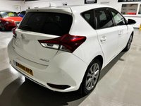 USED 2016 66 TOYOTA AURIS 1.2 VVT-I EXCEL 5d 114 BHP 