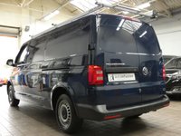 USED 2019 19 VOLKSWAGEN TRANSPORTER 2.0 T30 TDI P/V STARTLINE BMT 101 BHP LWB 3 SEATS BLUETOOTH PARK SENSORS ROOF RACK PIPE CARRIER SHELVING 1 OWNER SERVICE HISTORY