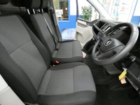 USED 2019 19 VOLKSWAGEN TRANSPORTER 2.0 T30 TDI P/V STARTLINE BMT 101 BHP LWB 3 SEATS BLUETOOTH PARK SENSORS ROOF RACK PIPE CARRIER SHELVING 1 OWNER SERVICE HISTORY