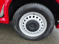 USED 2000 W VOLKSWAGEN CARAVELLE 2.5 TDI Variant SWB 8 Seater in red/white, 121,000 miles, full respray, new wheels, engine & gearbox overhaul, auto, A/C, Bluetooth. NO VAT! APPROVED CARS AND FINANCE ARE PLEASED TO OFFER THIS VOLKSWAGEN CARAVELLE 2.5 VARIANT 8STR SWB TDI 101 BHP IN RED AND WHITE , COMPLETE BODYWORK RESPRAY OF NEW PAINT IN  TWO TONE RED AND WHITE AND NEW WHEELS WITH A ENGINE AND GEARBOX OVERHAUL WITH 121,000 MILES AND A SERVICE HISTORY, 2 OWNER FROM NEW, WITH A GREAT SPEC SUCH AS A FULLY AUTOMATIC GEARBOX, BLUETOOTH CONNECTIVITY, AIR CONDITIONING, AFTERMARKET HEADUNIT, ELECTRIC WINDOWS, HEATED REAR SCREEN, POWER STEERING, STEEL WHEELS, CLOTH INTERIOR