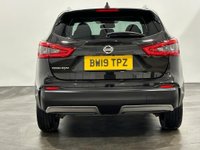 USED 2019 19 NISSAN QASHQAI 1.3 DIG-T TEKNA 5d 140 BHP High Specification Nissan  Tekna 140 BHP, Panoramic Glass Roof, Part Leather Interior, Nissan Connect Media Screen