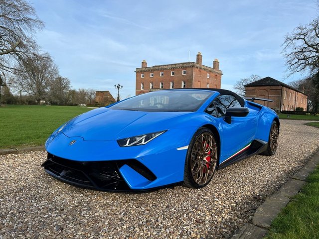 View our LAMBORGHINI HURACAN