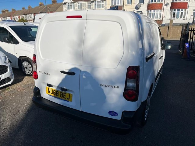 2018 PEUGEOT PARTNER - Photo 8