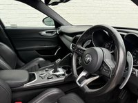 USED 2021 71 ALFA ROMEO GIULIA 2.0 TB VELOCE 4d 277 BHP ..THE BEST COLOUR..