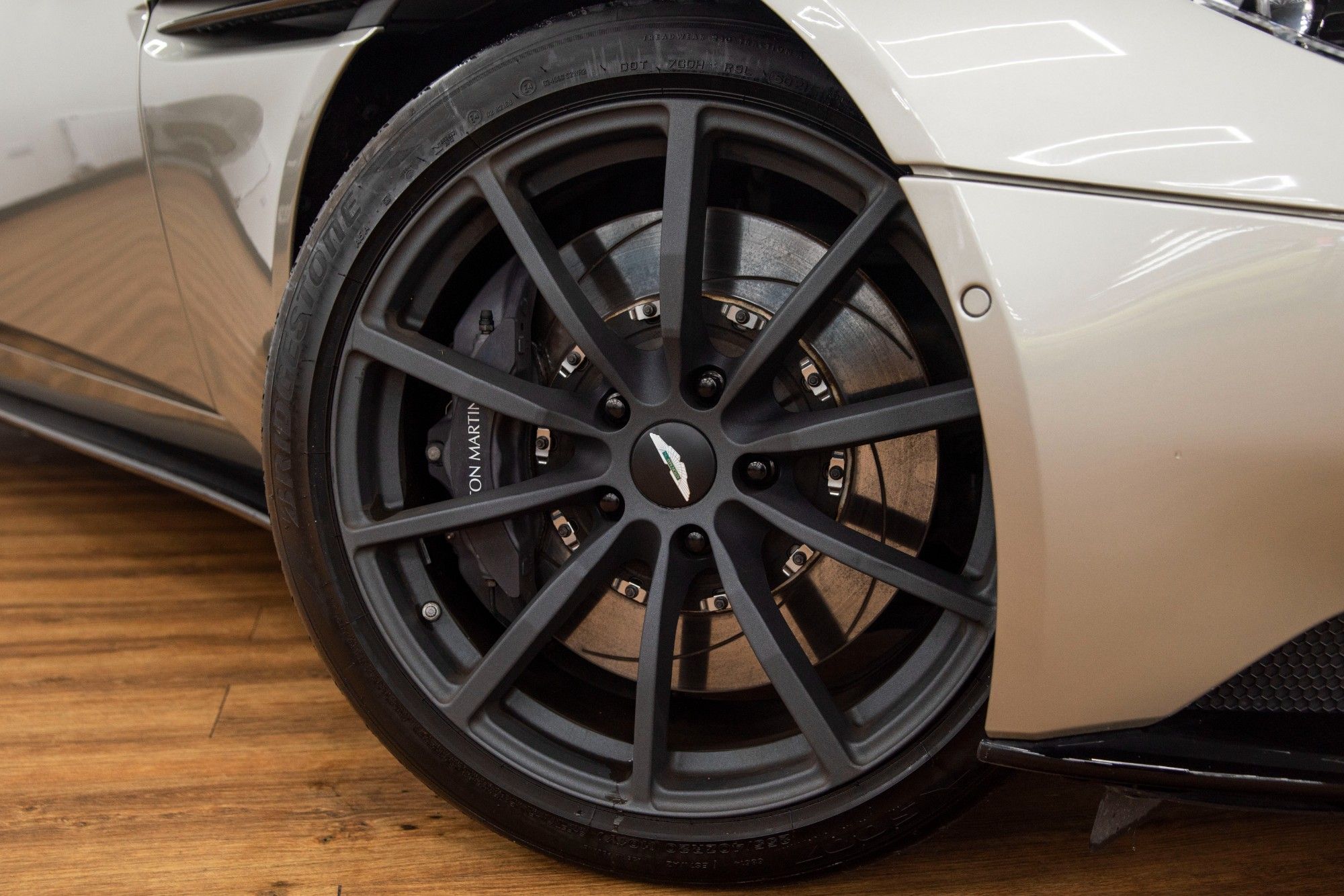 USED 2022 22 ASTON MARTIN DB11 4.0 V8 