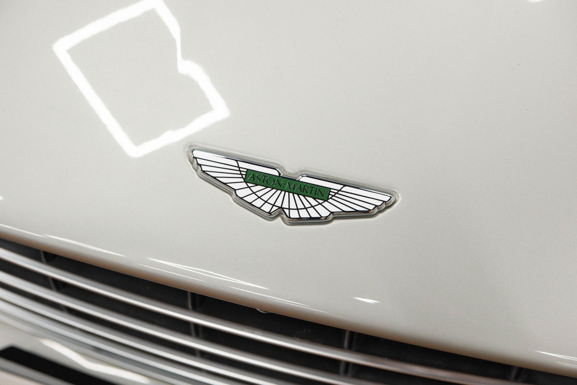 USED 2022 22 ASTON MARTIN DB11 4.0 V8 