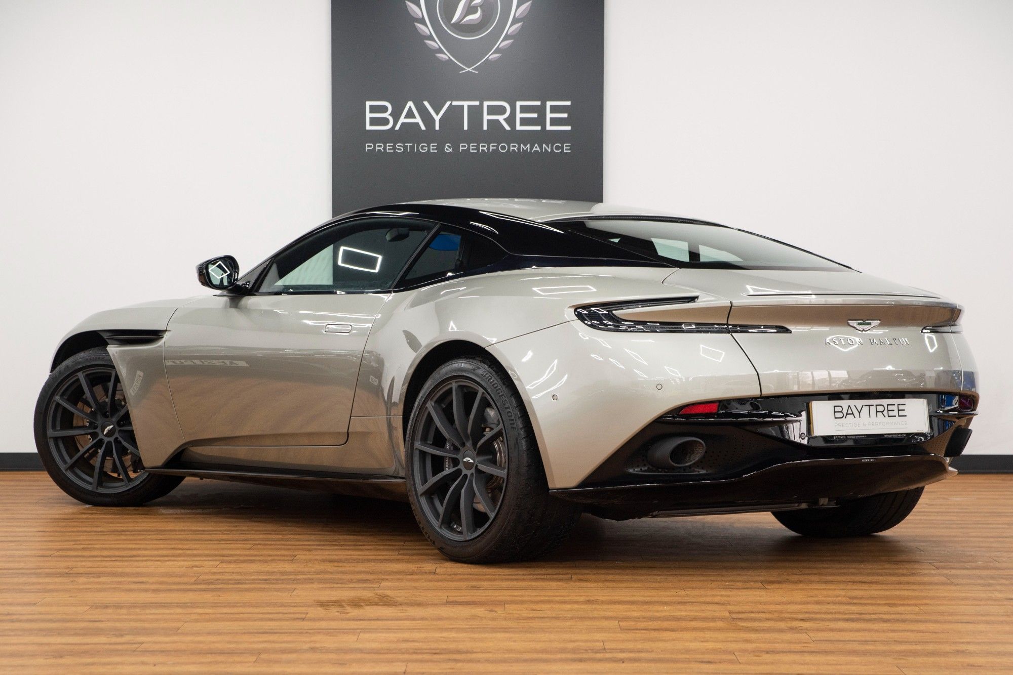 USED 2022 22 ASTON MARTIN DB11 4.0 V8 