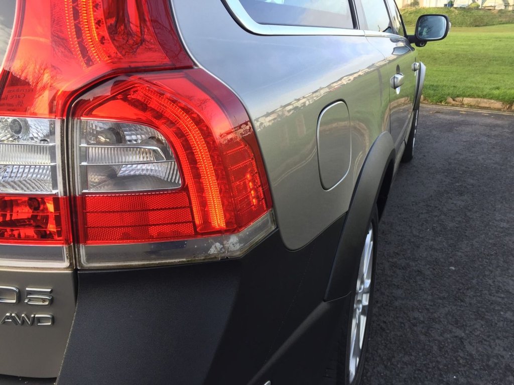 USED 2014 64 VOLVO XC70 2.4 D5 SE LUX NAV AWD 5d 212 BHP DRIVERS SUPPORT PACK FAMILY PACK