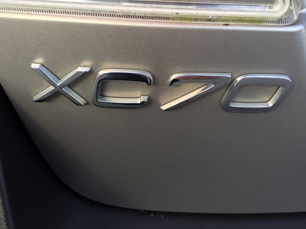 USED 2014 64 VOLVO XC70 2.4 D5 SE LUX NAV AWD 5d 212 BHP DRIVERS SUPPORT PACK FAMILY PACK