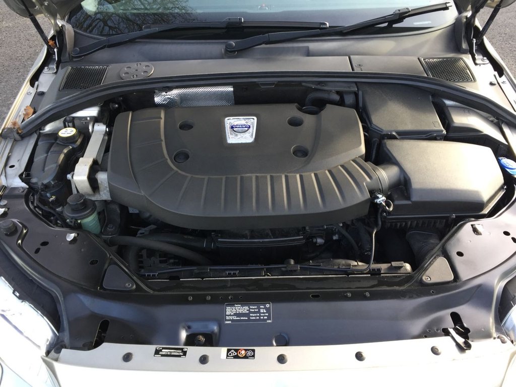 USED 2014 64 VOLVO XC70 2.4 D5 SE LUX NAV AWD 5d 212 BHP DRIVERS SUPPORT PACK FAMILY PACK