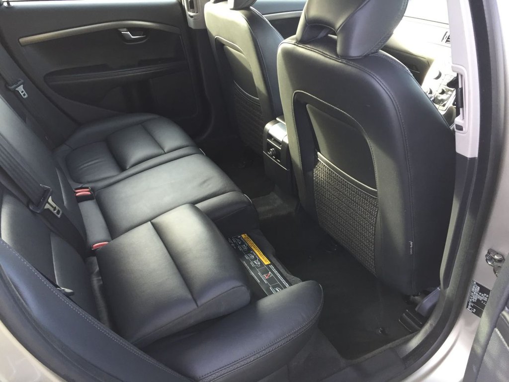 USED 2014 64 VOLVO XC70 2.4 D5 SE LUX NAV AWD 5d 212 BHP DRIVERS SUPPORT PACK FAMILY PACK