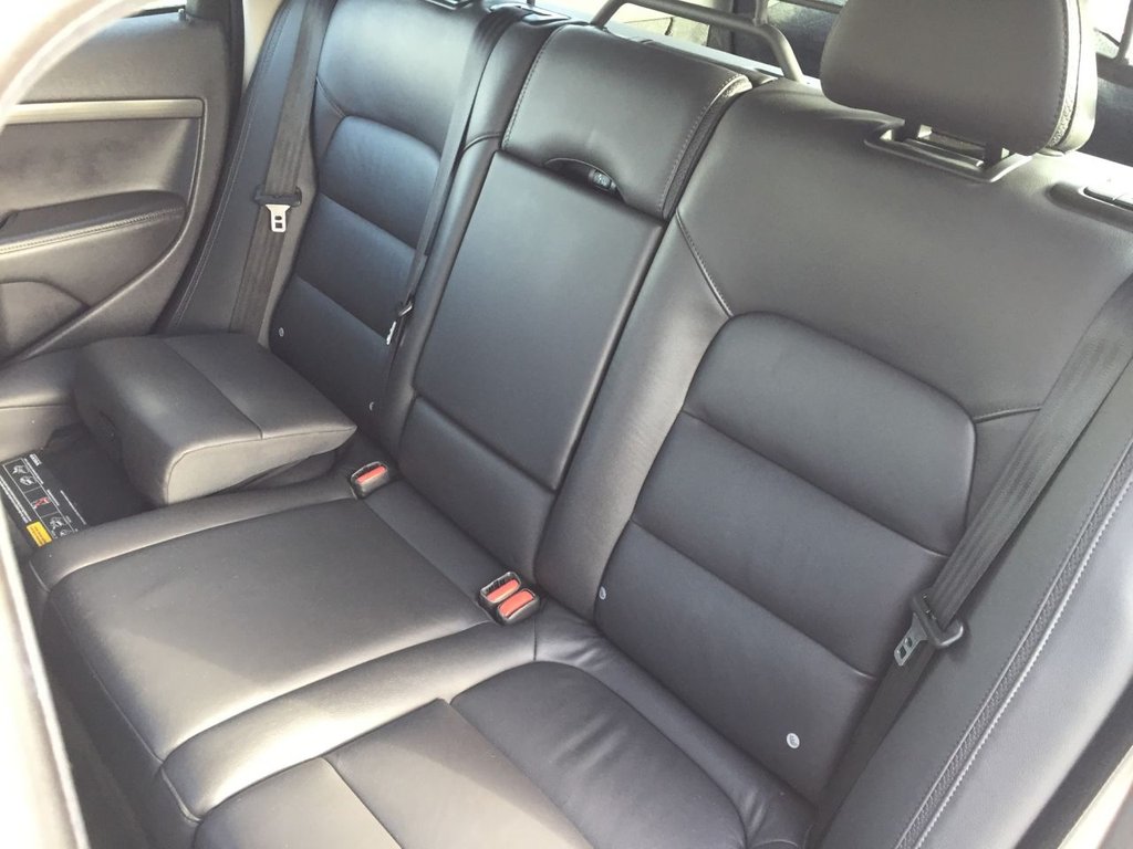 USED 2014 64 VOLVO XC70 2.4 D5 SE LUX NAV AWD 5d 212 BHP DRIVERS SUPPORT PACK FAMILY PACK
