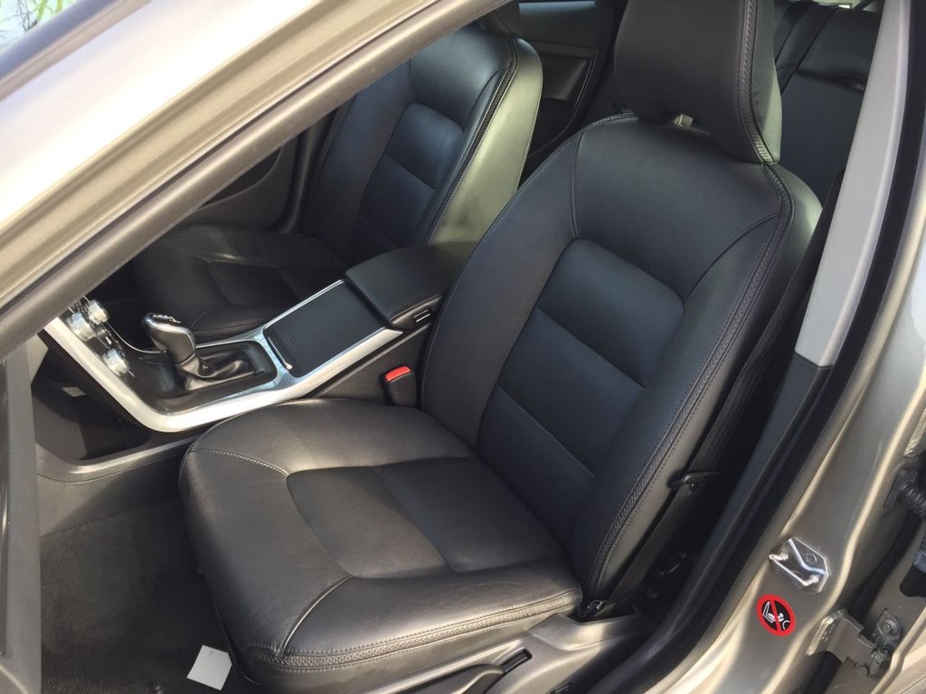 USED 2014 64 VOLVO XC70 2.4 D5 SE LUX NAV AWD 5d 212 BHP DRIVERS SUPPORT PACK FAMILY PACK