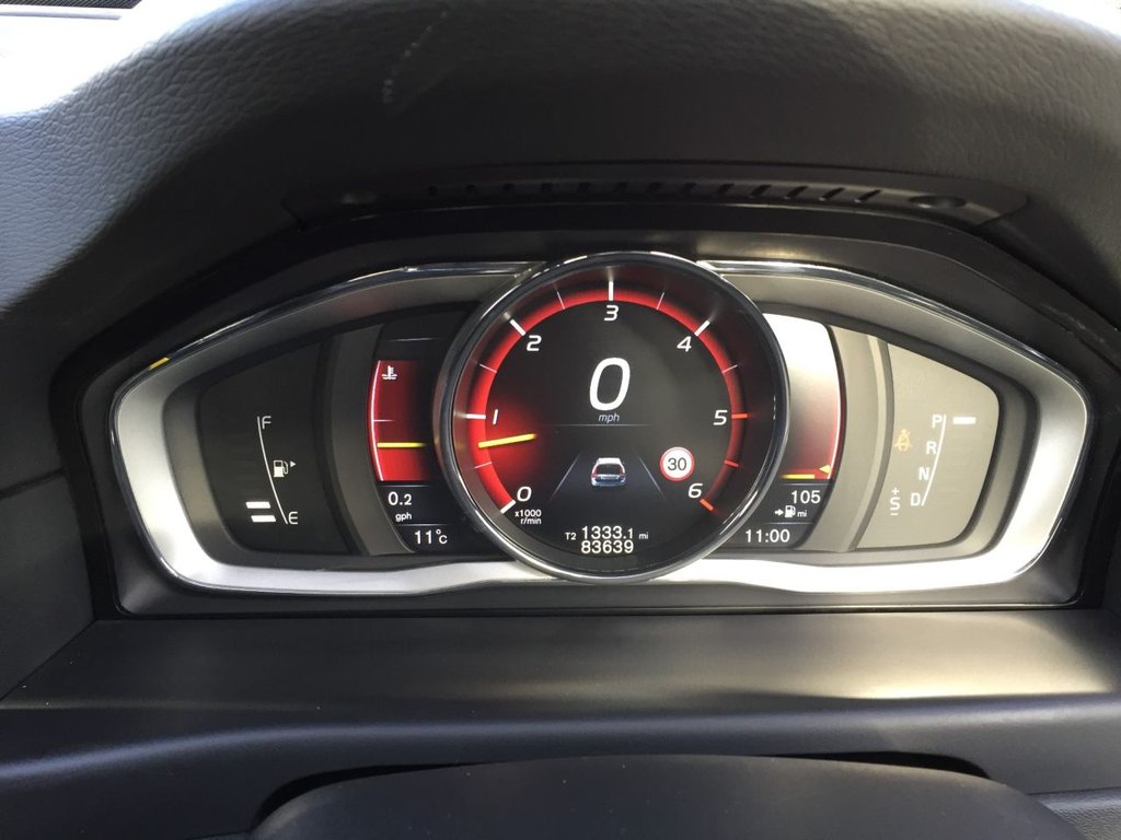 USED 2014 64 VOLVO XC70 2.4 D5 SE LUX NAV AWD 5d 212 BHP DRIVERS SUPPORT PACK FAMILY PACK