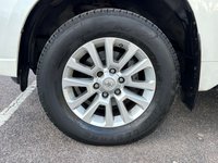 USED 2015 15 TOYOTA LAND CRUISER 3.0 D-4D INVINCIBLE 5d 188 BHP SAT NAV / HEATED SEATS