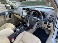 USED 2015 15 TOYOTA LAND CRUISER 3.0 D-4D INVINCIBLE 5d 188 BHP SAT NAV / HEATED SEATS