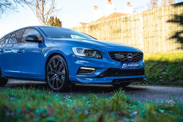 View our VOLVO V60