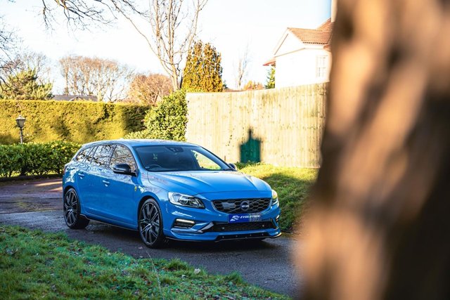 View our VOLVO V60