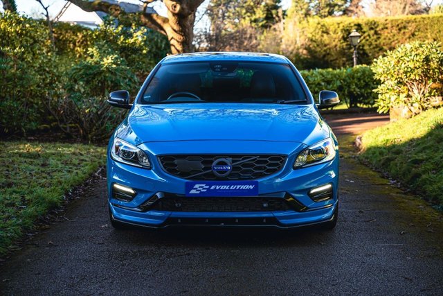 View our VOLVO V60